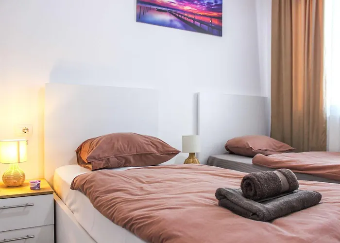 Golden Wave Escape H27 Apartamento *